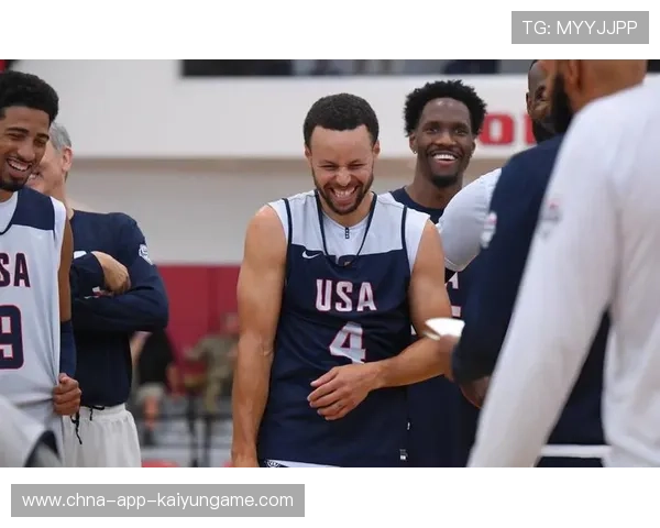 库里练习背身单打引热议:篮球天赋与精神的完美体现